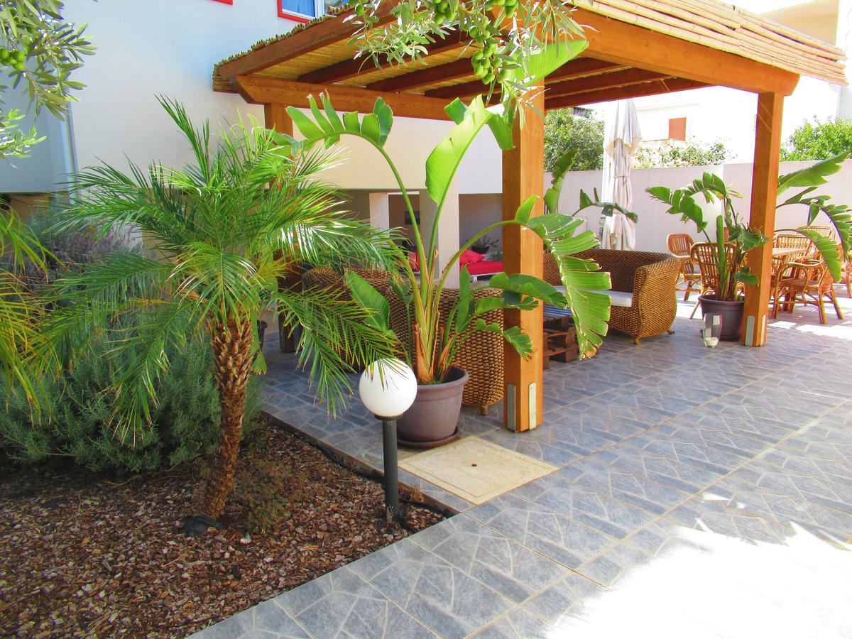 Il Rifugio Di Hazel Bed & Breakfast ซานวิโต โลคาโป ภายนอก รูปภาพ