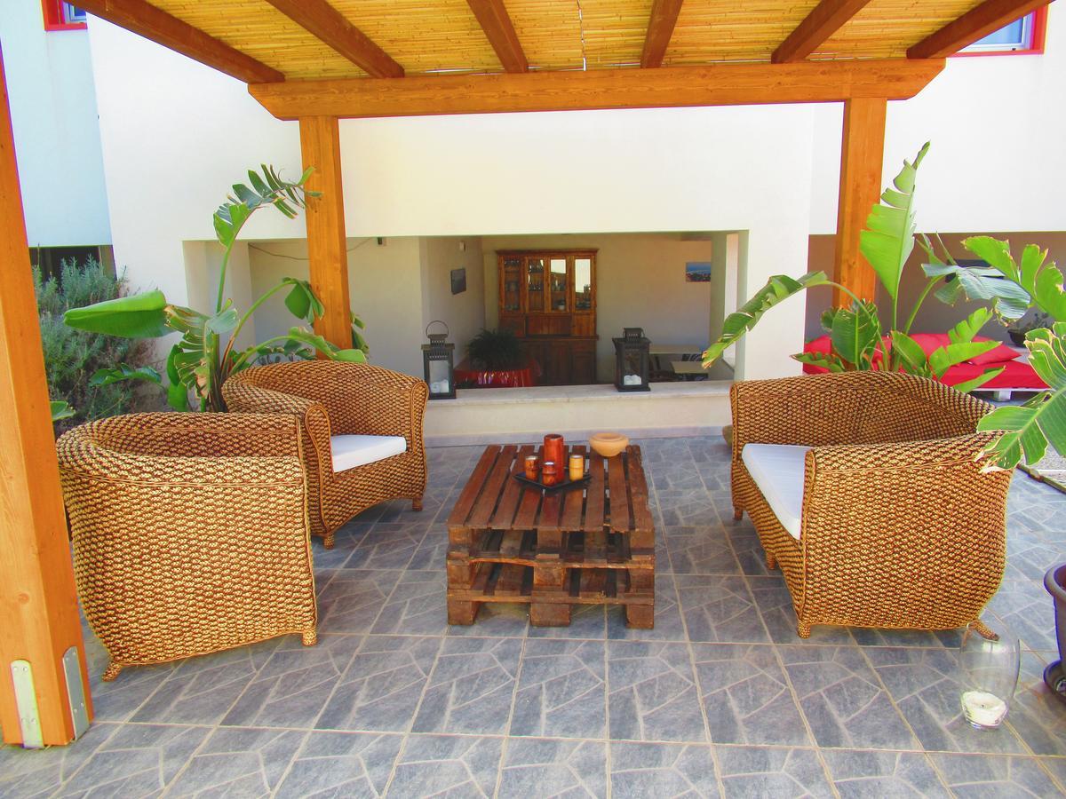 Il Rifugio Di Hazel Bed & Breakfast ซานวิโต โลคาโป ภายนอก รูปภาพ