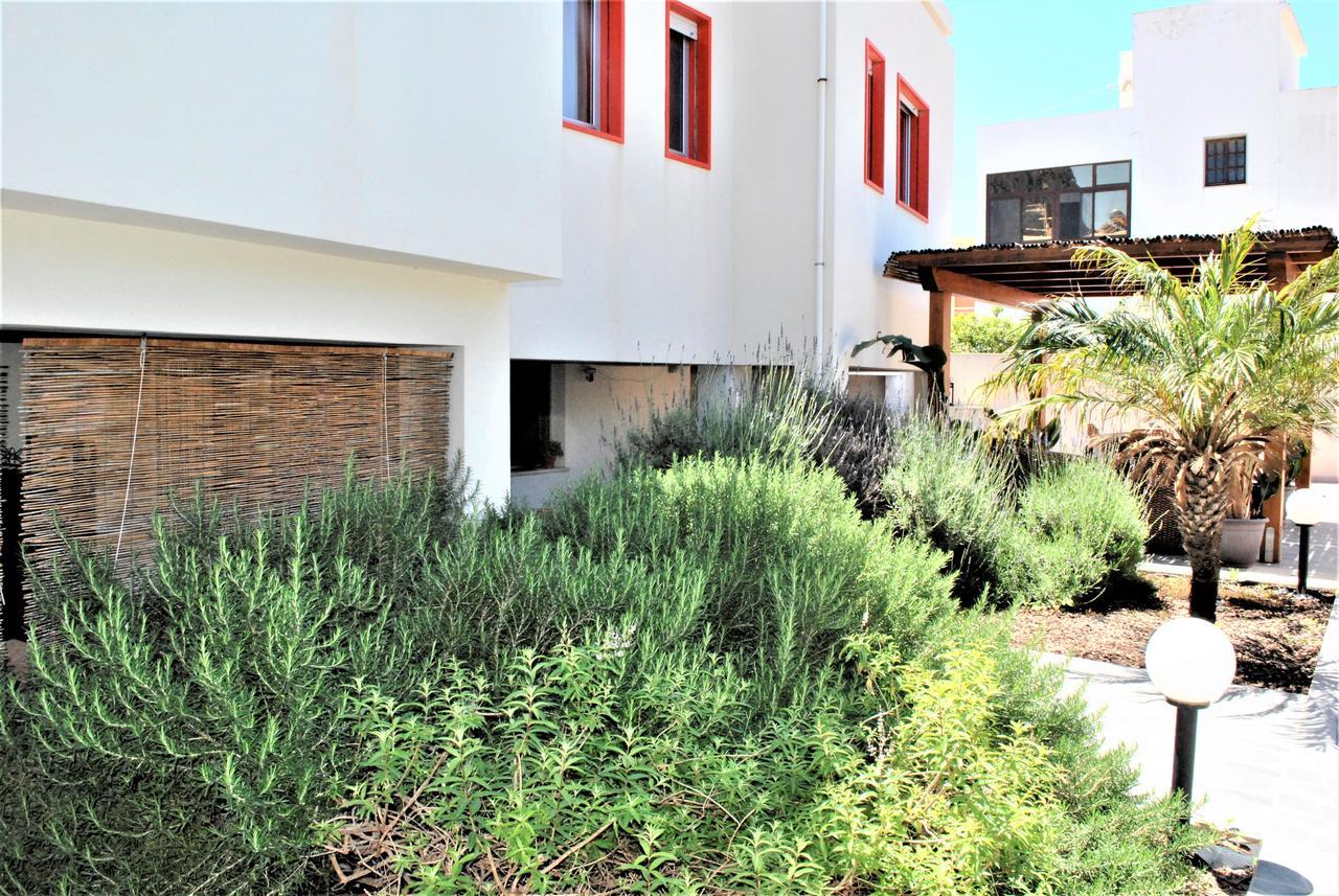 Il Rifugio Di Hazel Bed & Breakfast ซานวิโต โลคาโป ภายนอก รูปภาพ